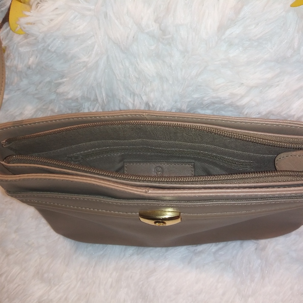 Purse - Picture 3 of 4